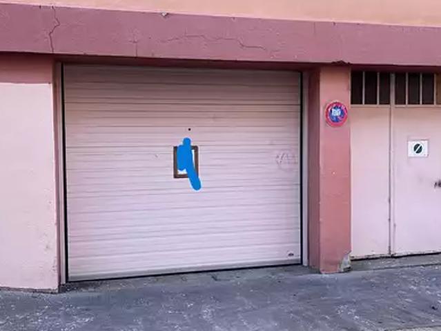 Garage vente à Saint-Étienne, Saint-etienne