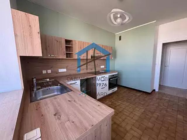 Appartement location à Saint-Étienne, Saint-etienne