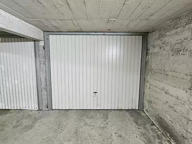 Garage vente à Saint-Étienne, Saint-etienne