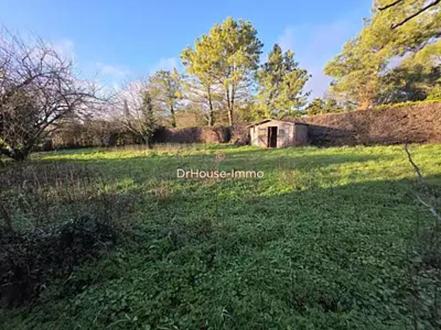 Terrain vente à Fontenay-le-Comte, Saint-etienne-de-brillouet