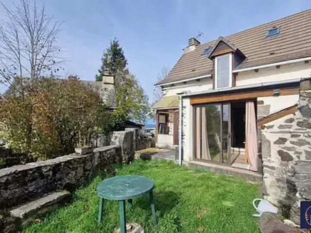 Maison vente à Mauriac, Saint-etienne-de-chomeil