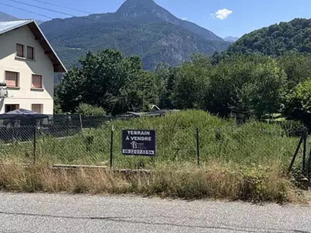 Terrain vente à Saint-Jean-de-Maurienne, Saint-etienne-de-cuines