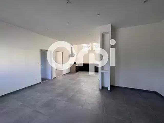 Appartement location à Vienne, Saint-etienne-de-saint-geoirs