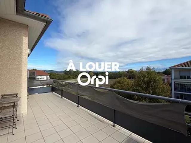 Appartement location à Saint-Étienne-de-Saint-Geoirs, Isère