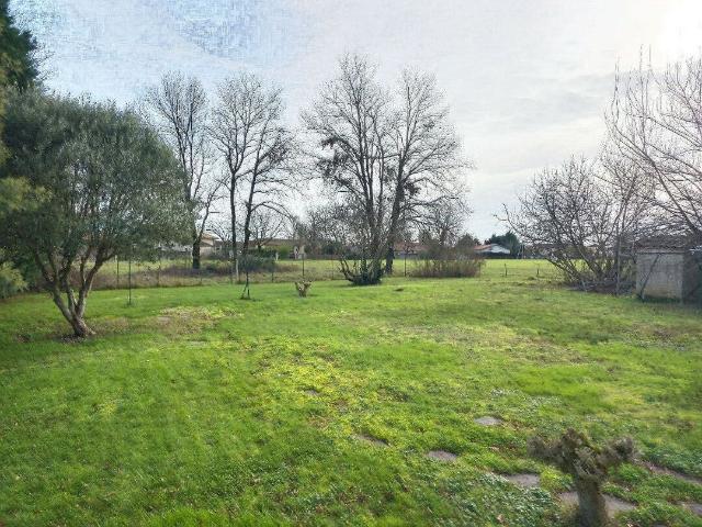 Terrain vente à Saint-Étienne-de-Tulmont, Tarn-et-Garonne