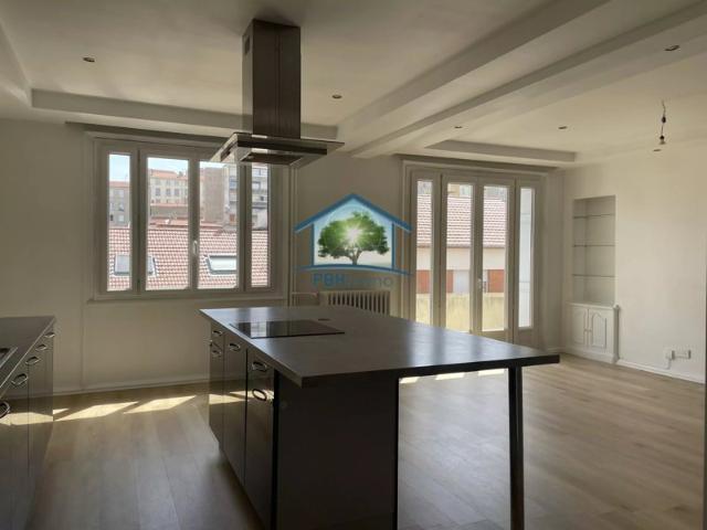 Appartement location à Saint-Étienne, Saint-etienne