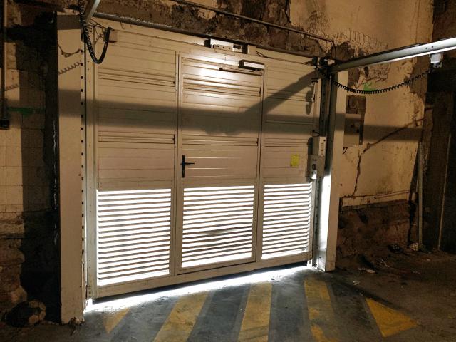 Garage vente à Saint-Étienne, Saint-etienne