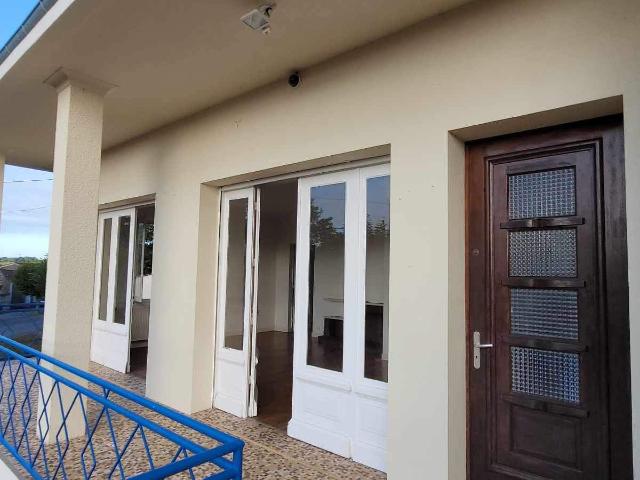 Maison vente à France métropolitaine, Saint-fort-sur-gironde