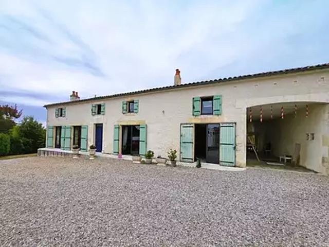 Maison vente à Cognac, Saint-fort-sur-le-né
