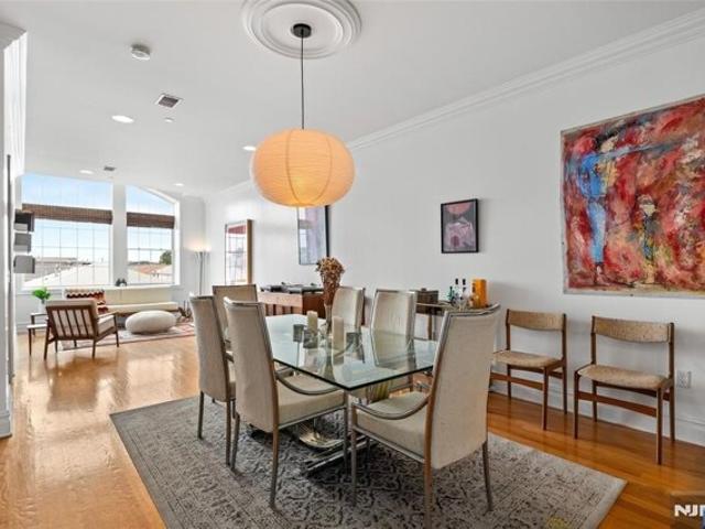 Condo for sale in Newark Condo for sale in Newark