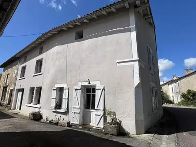 Maison vente à Nontron, Saint-front-la-rivière