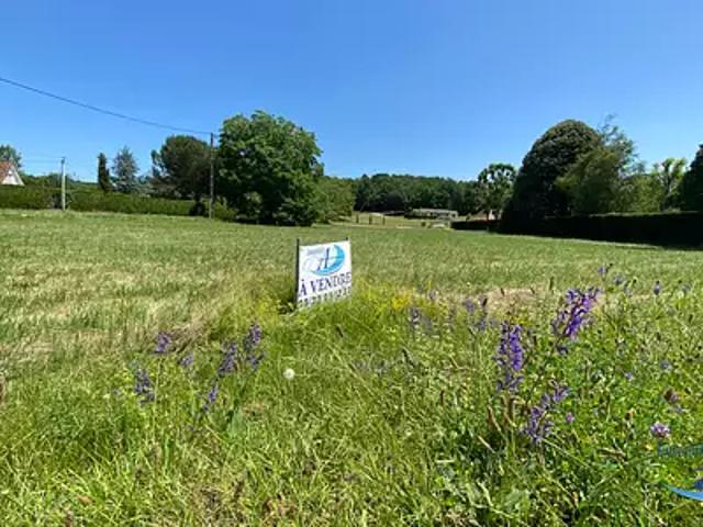 Terrain vente à Nontron, Saint-front-la-rivière