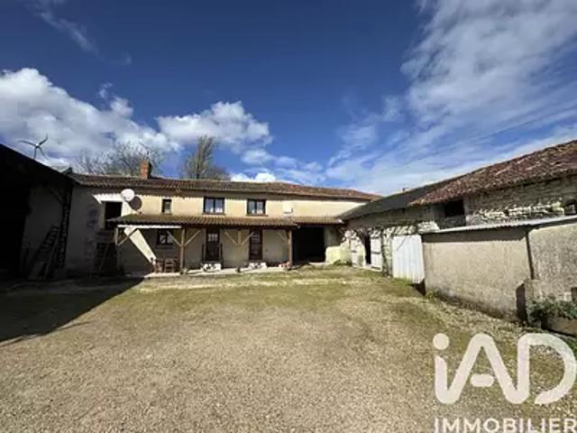 Maison vente à Bourcanin, Saint-Genest-d'Ambière