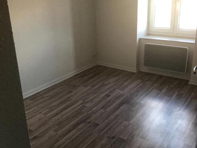 Appartement location à Bourg-argental, Zone artisanale les Rivets