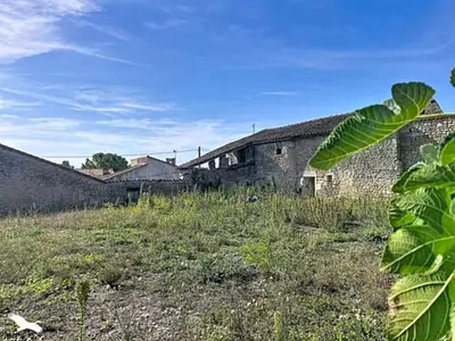 Maison vente à Les Aireaux, Saint-Genis-d'Hiersac