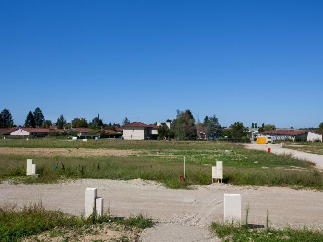Terrain vente à Bourg-en-Bresse, Saint-genis-sur-menthon
