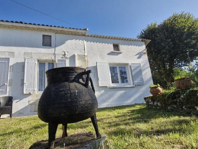 Maison vente à Jonzac, Saint-georges-des-agoûts
