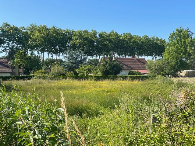 Terrain vente à Louhans-Châteaurenaud, Saint-germain-du-bois