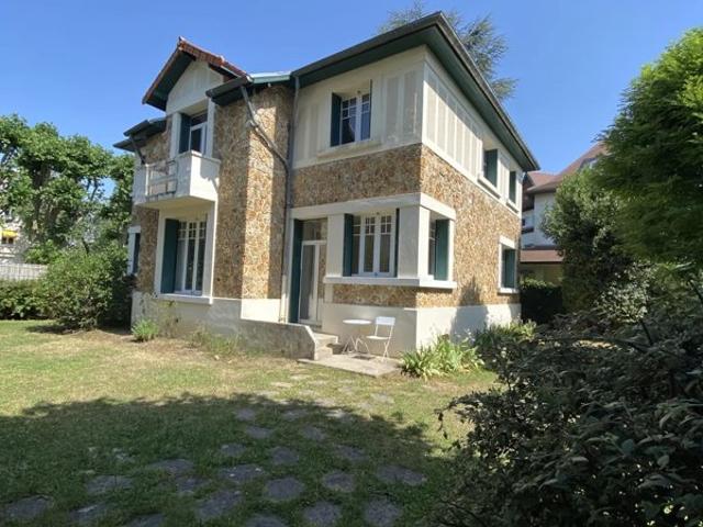 Maison vente à Saint-Germain-en-Laye, Le Mesnil-le-roi