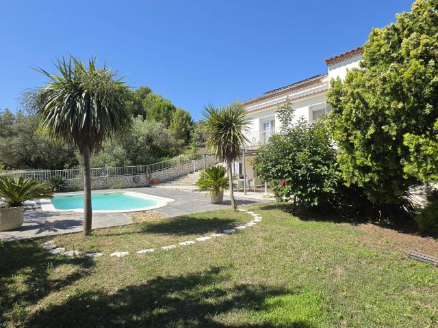 Maison vente à Nîmes, Occitanie