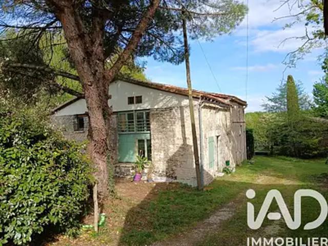 Maison vente à Confolens, Saint-gourson