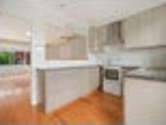 Apartment for rent in Saint Johns, Ōrākei