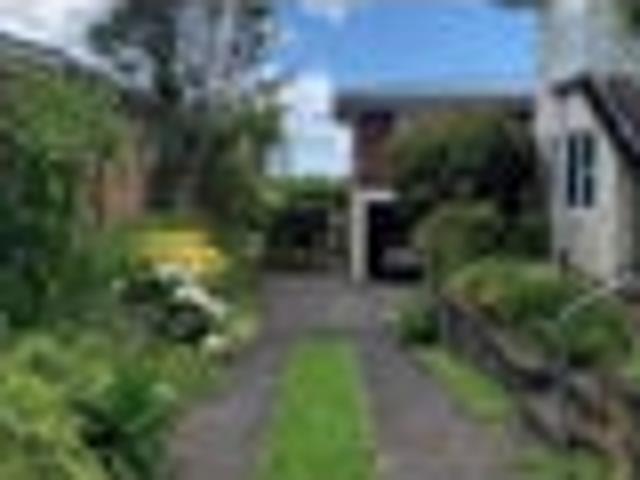Apartment for rent in Saint Johns, Ōrākei