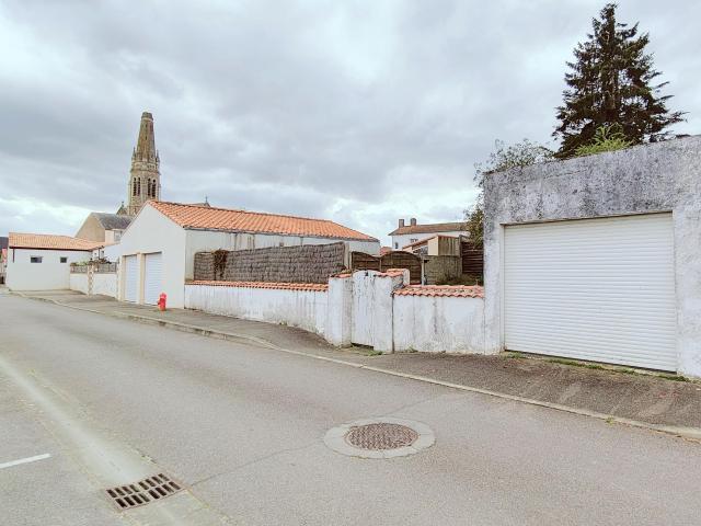 Terrain vente à Saint-Nazaire, Saint-hilaire-de-chaléons