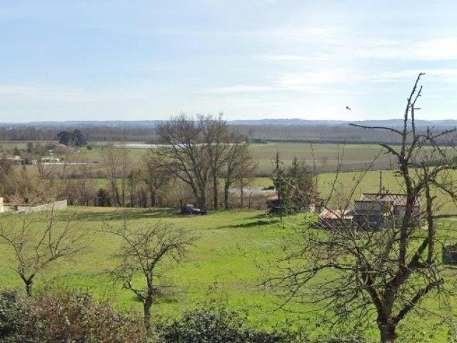 Terrain vente à Saint-hilaire-de-lusignan