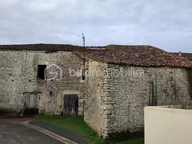 Maison vente à Saint-Jean-d'Angély, Saint-hilaire-de-villefranche