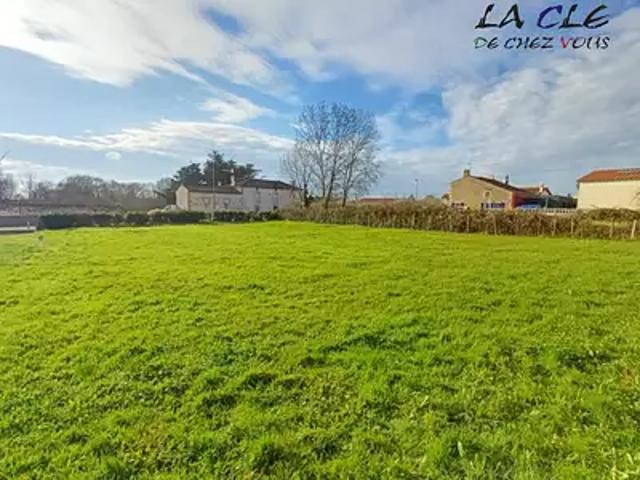 Terrain vente à Fontenay-le-Comte, Saint-hilaire-des-loges