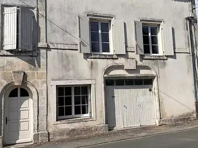 Maison vente à Saint-Jean-d'Angély, Saint-jean-d'angély