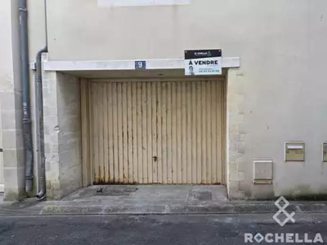 Garage vente à Saint-Jean-d'Angély, Saint-jean-d'angély