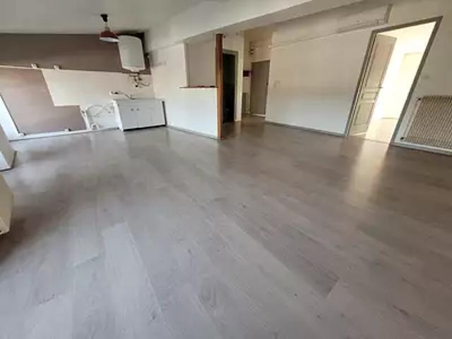 Appartement location à Saint-jean-d'angély, Faubourg d'Aunis