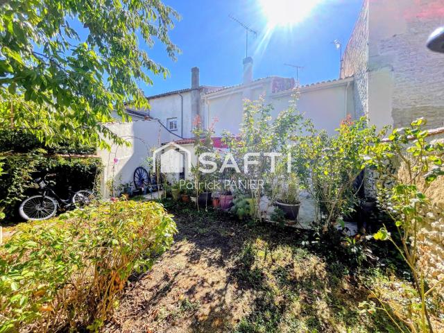 Maison vente à Saint-Jean-d'Angély, Charente-Maritime