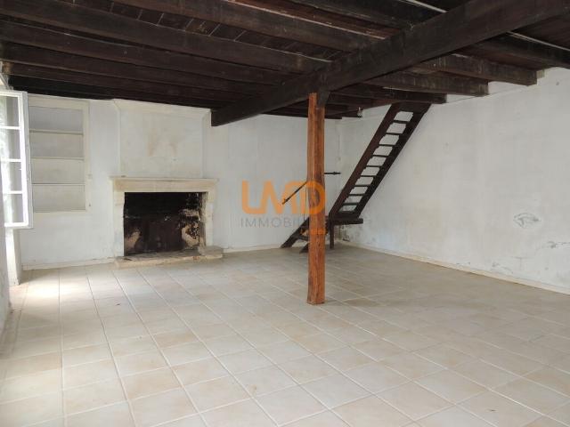 Maison vente à Saint-Jean-d'Angély, Charente-Maritime