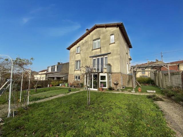 Maison vente à Saint-Jean-d'Angély, Saint-jean-d'angély