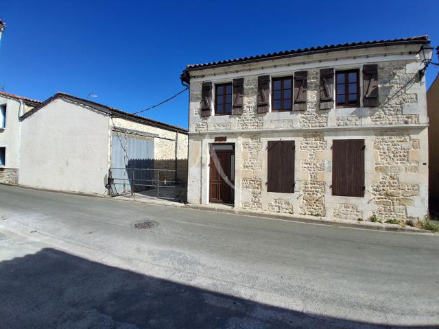 Maison vente à Rochefort, Saint-jean-d'angle