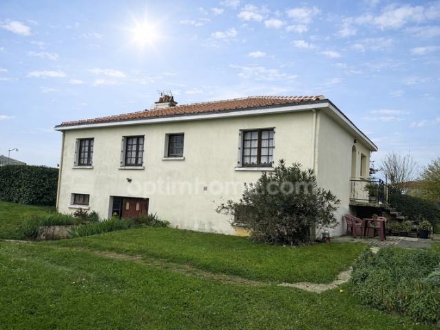 Maison vente à Fontenay-le-Comte, Saint-jean-de-beugné