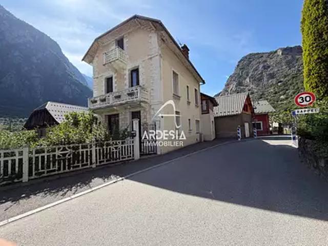 Maison vente à Saint-Pierre, Saint-Jean-de-Maurienne