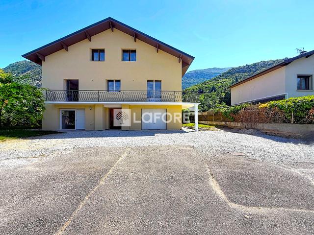 Appartement vente à Saint-Jeoire-Prieuré, Savoie