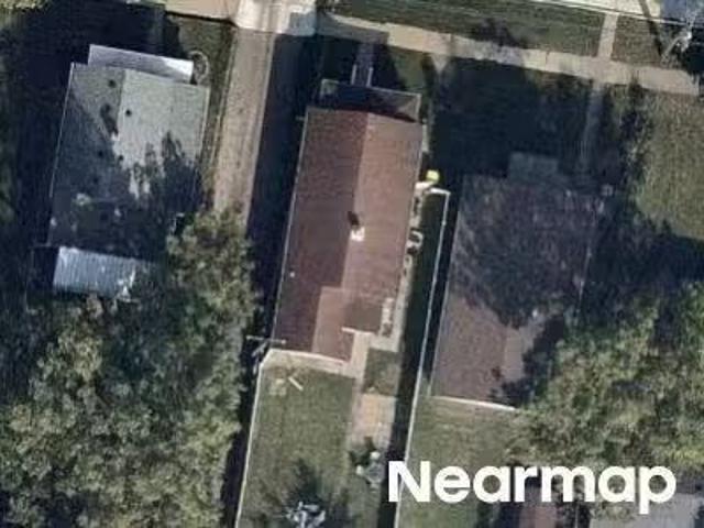 House for sale in Lincoln Park
