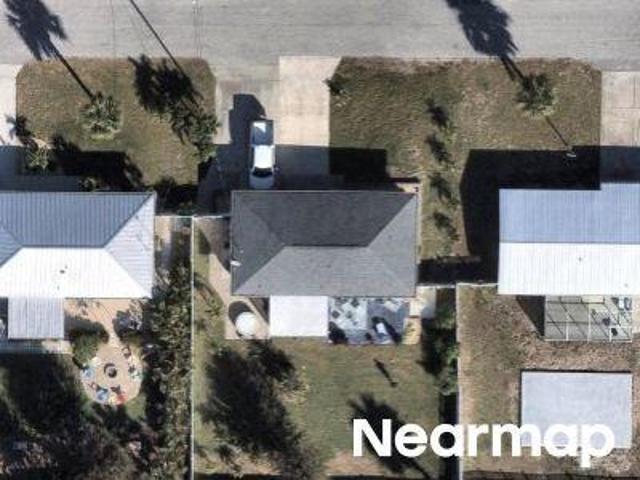 House for sale in Englewood