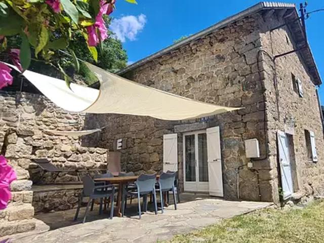 Maison vente à Intres, Saint-Julien-d'Intres