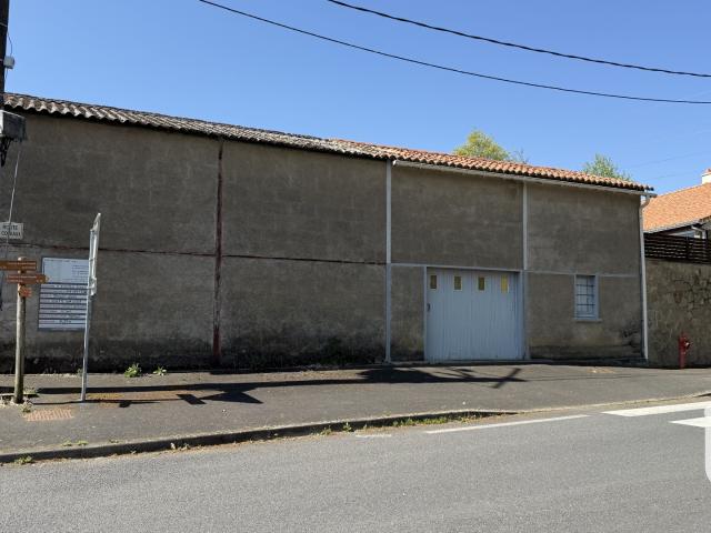 Garage vente à Saint-julien-de-concelles
