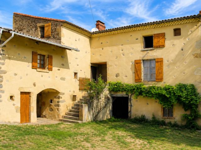 Château vente à Clermont-Ferrand, Saint-julien-de-coppel
