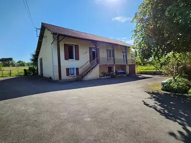Maison vente à Rochechouart, Saint-junien