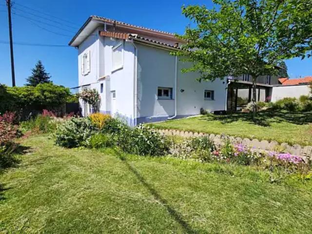 Maison vente à Rochechouart, Saint-junien