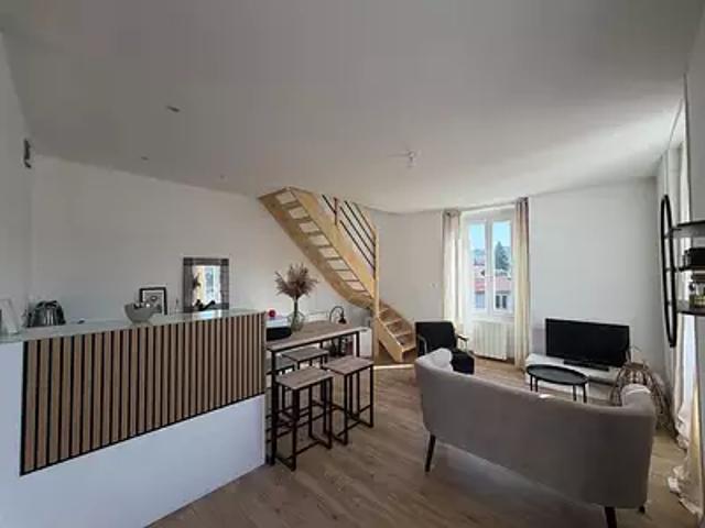 Appartement location à Saint-Just-sur-Loire, Saint-Just-Saint-Rambert