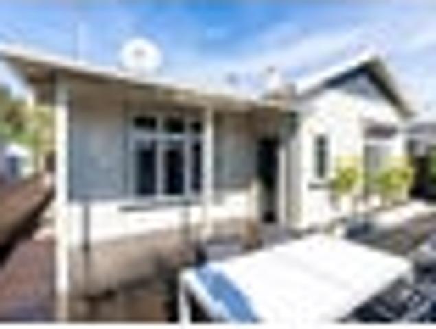 House for rent in Otakou